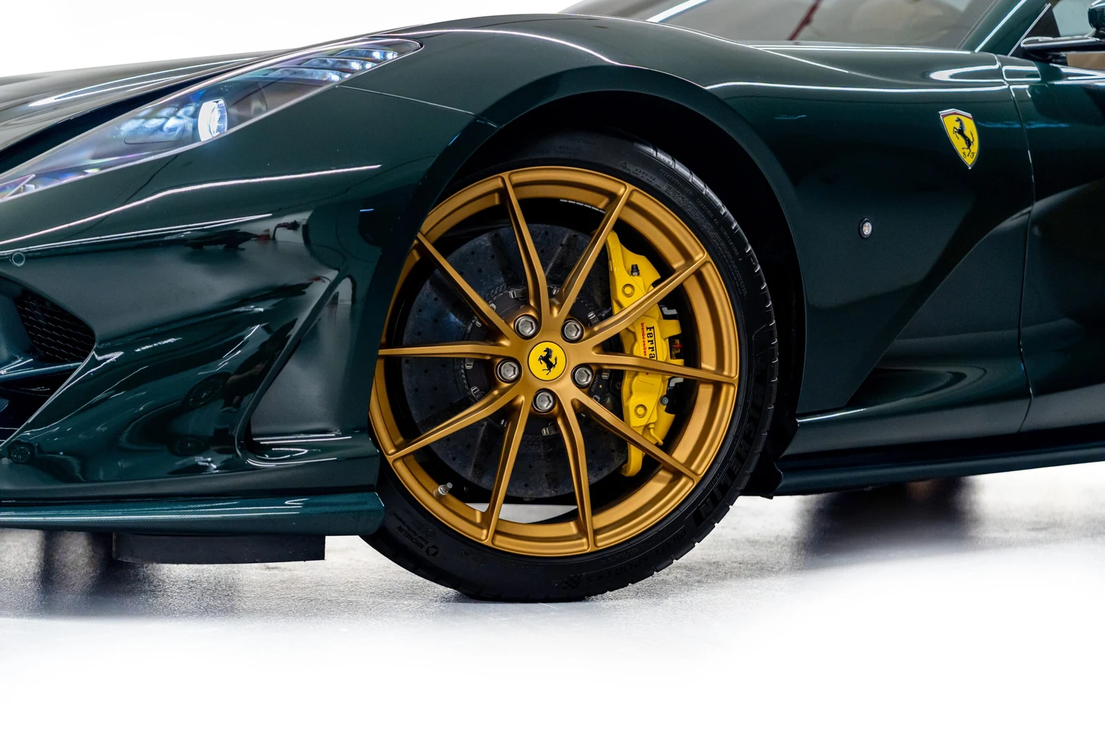 2023 Ferrari 812 GTS, 7/10