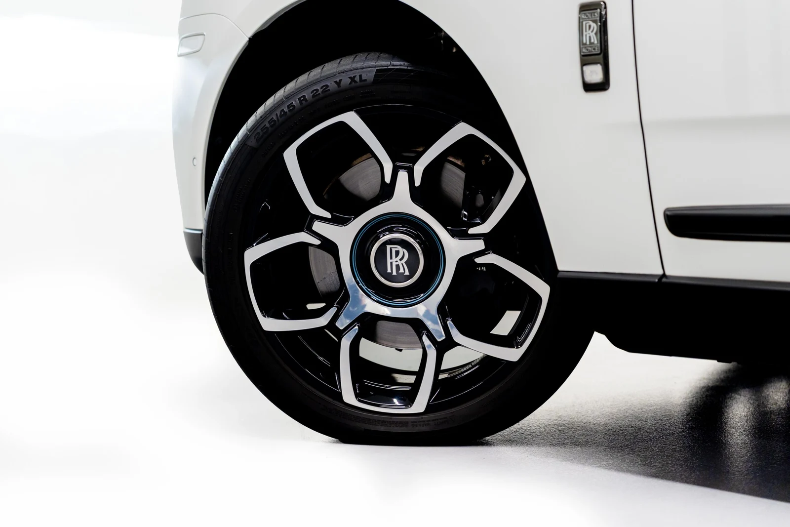 2022 Rolls-Royce Cullinan Black Badge, 8/10