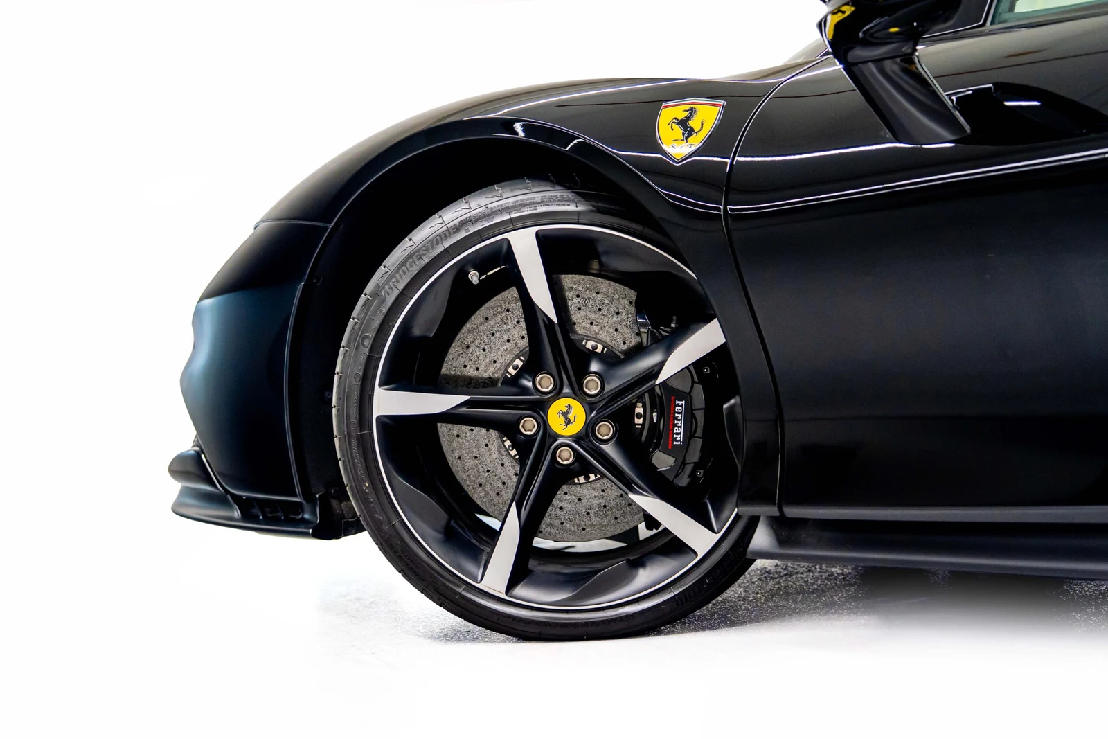 2023 Ferrari SF90 Spider, 6/10