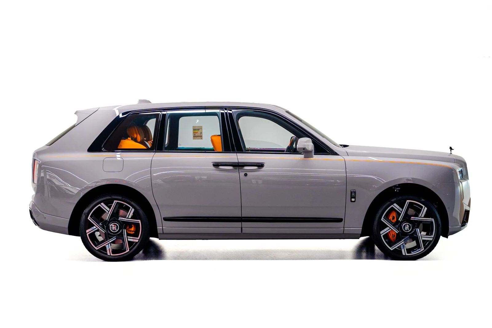 2025 Rolls-Royce Cullinan Black Badge Series II, 4/10