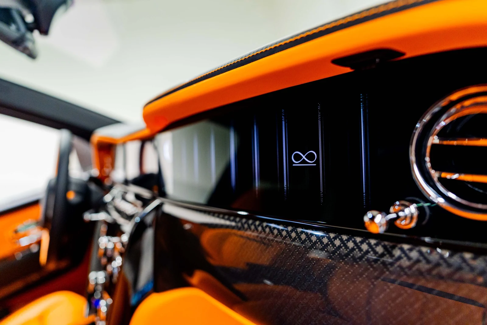 2025 Rolls-Royce Cullinan Black Badge Series II, 10/10
