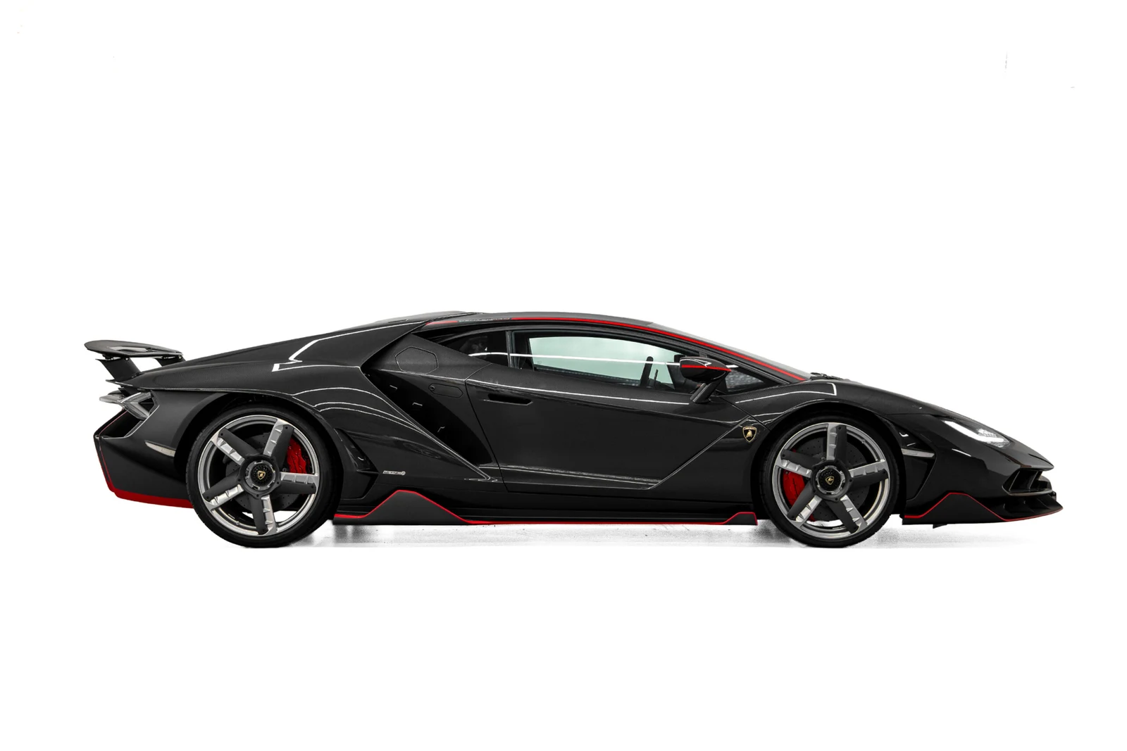 2017 Lamborghini Centenario, 5/10