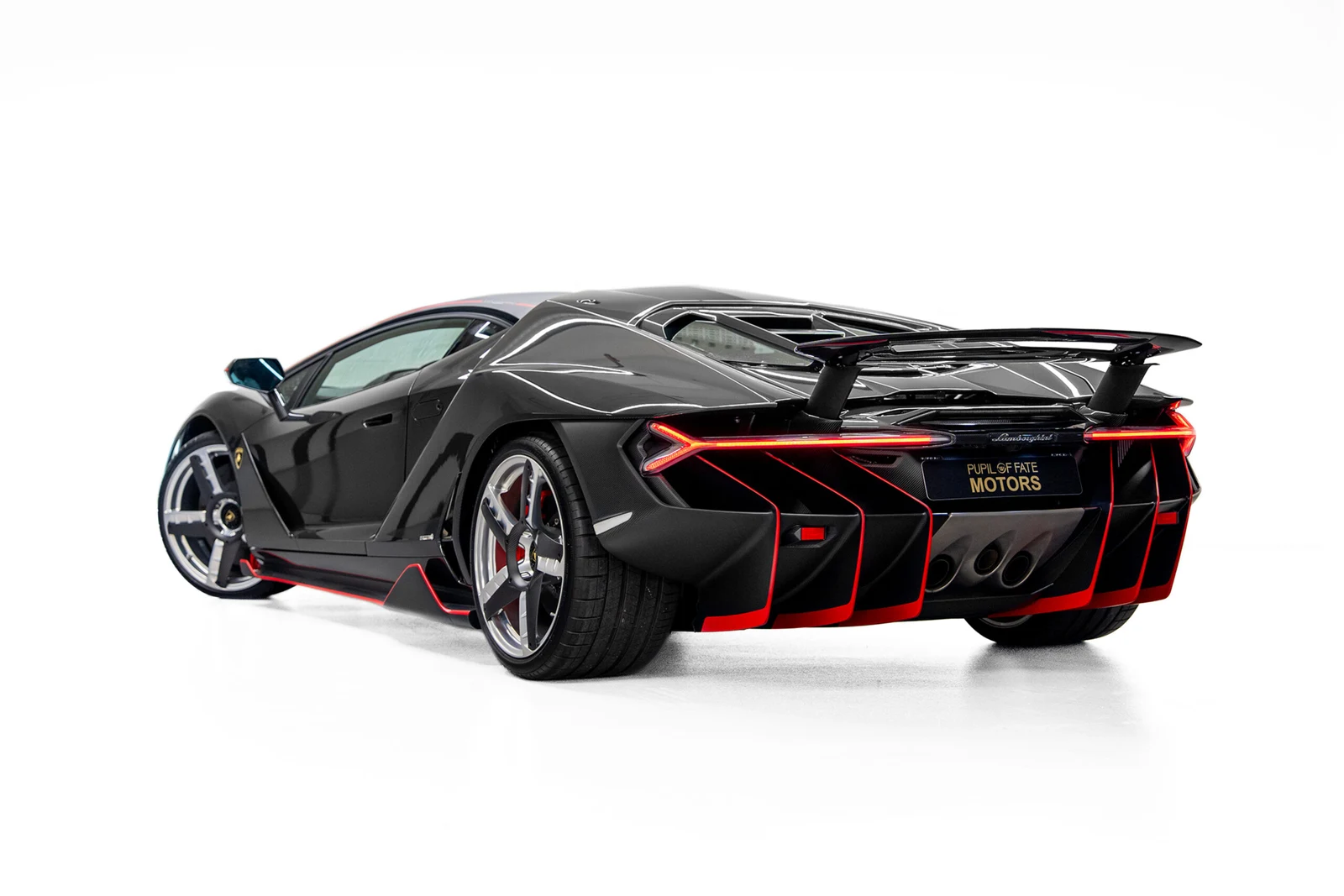 2017 Lamborghini Centenario, 7/10