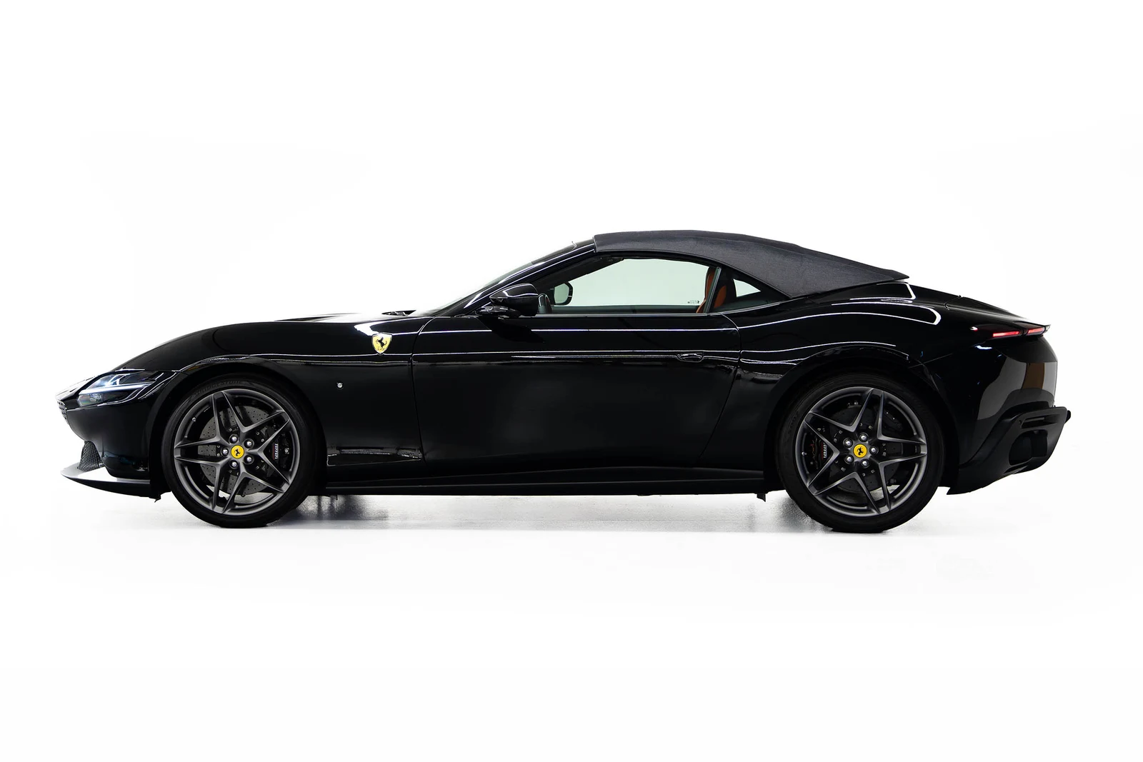 2024 Ferrari Roma Spider, 5/10