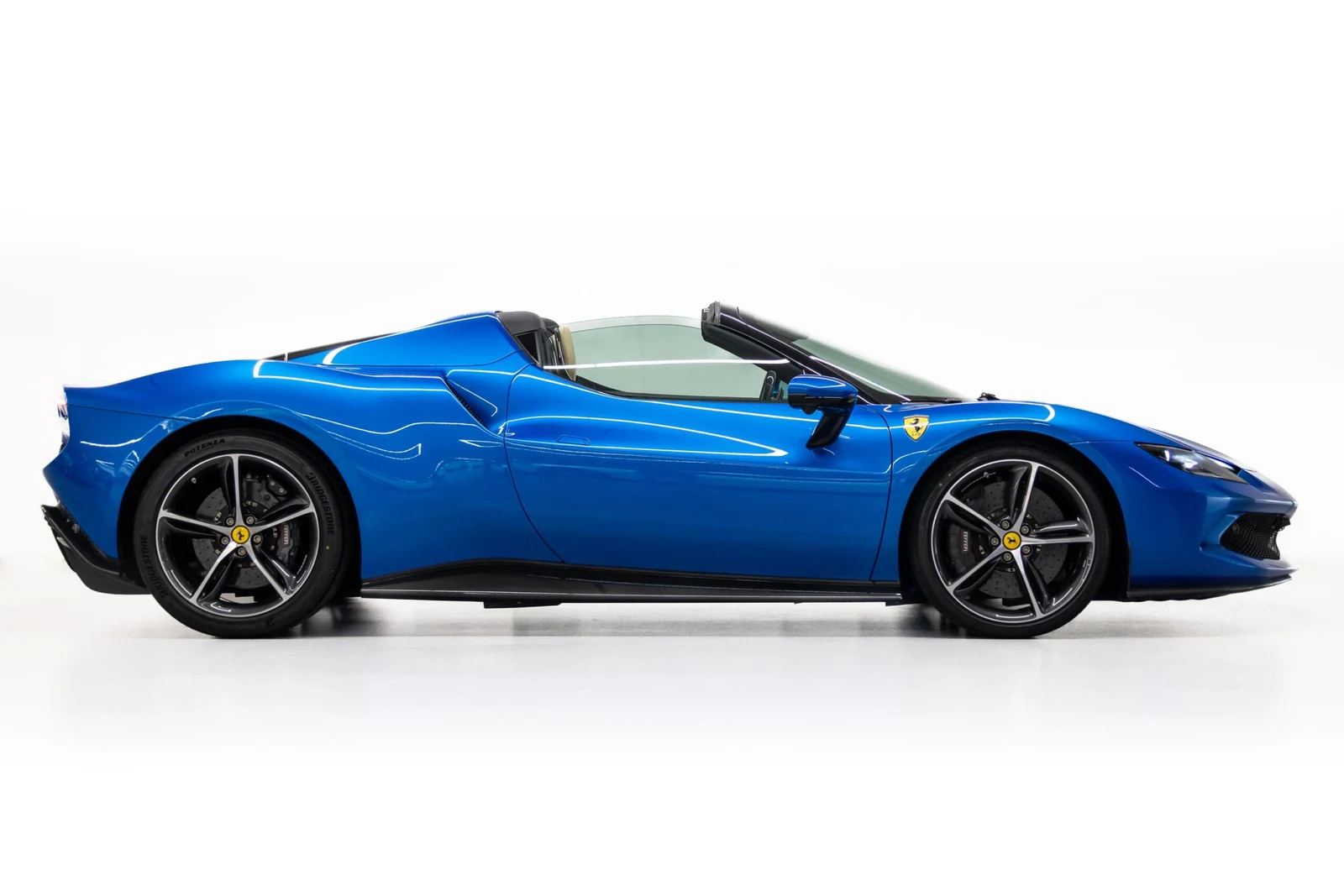 2023 Ferrari 296 GTS, 4/10