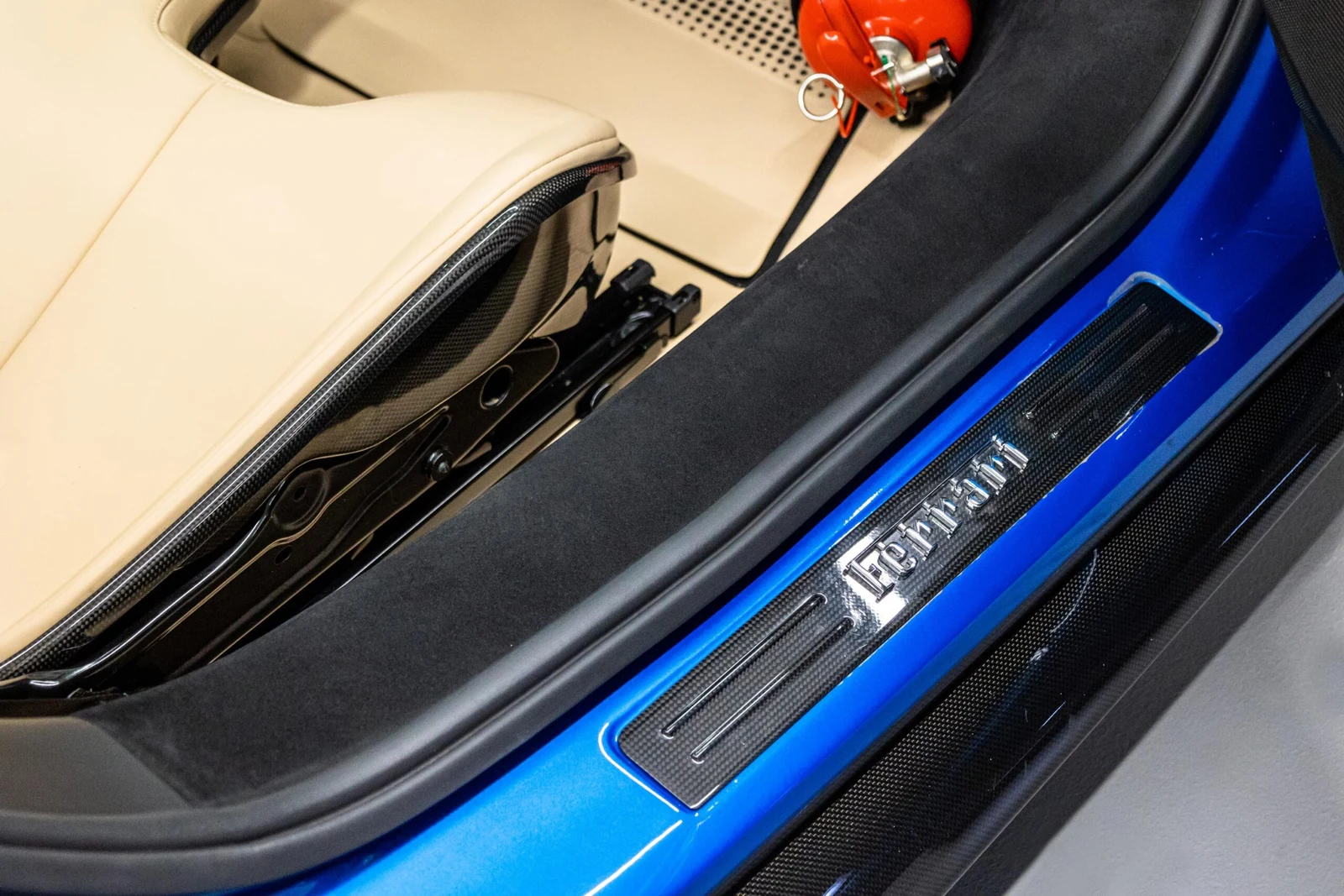 2023 Ferrari 296 GTS, 8/10