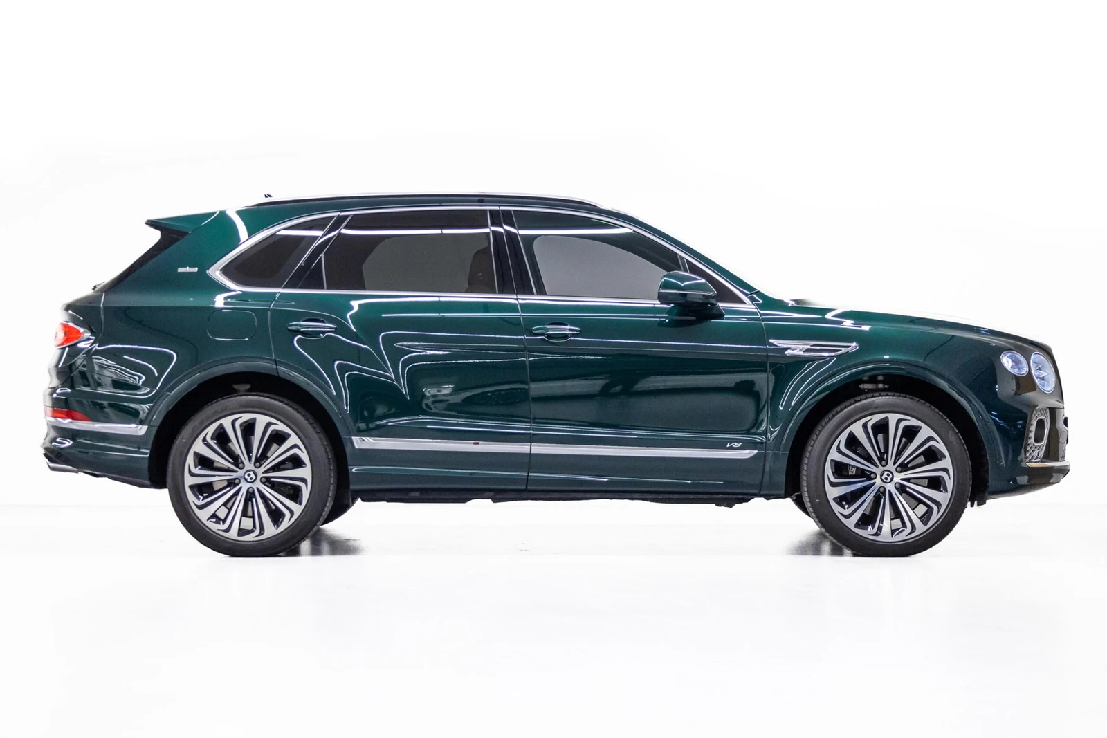 2021 Bentley Bentayga V8, 2/10