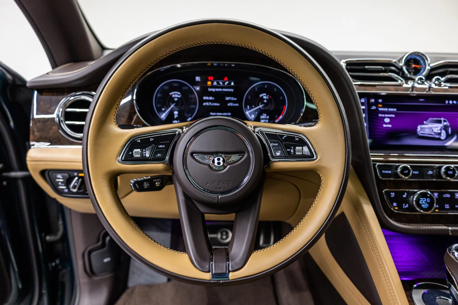2021 Bentley Bentayga V8, 8/10