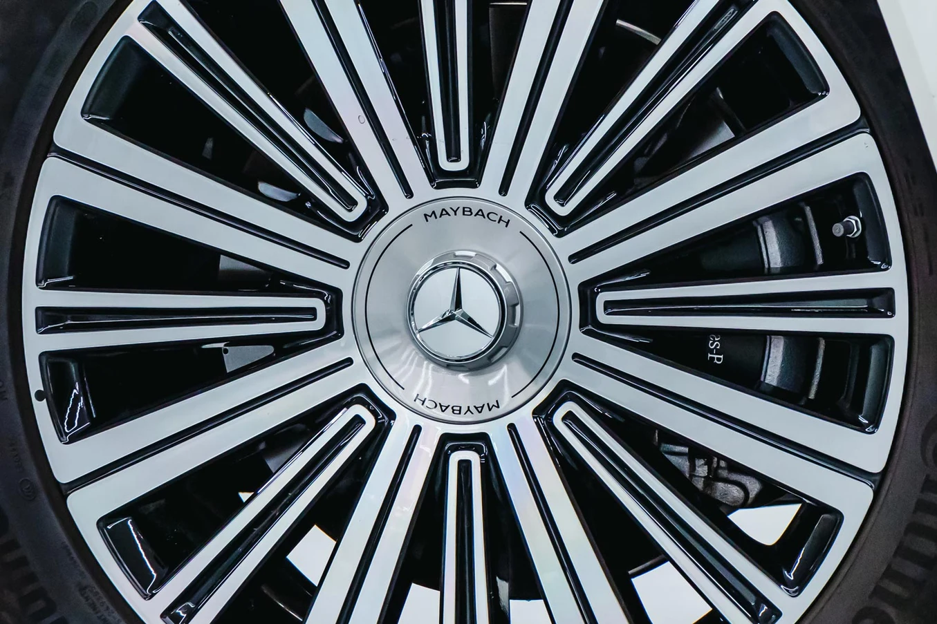 2023 Mercedes-Benz Maybach GLS 600 4MATIC, 6/10