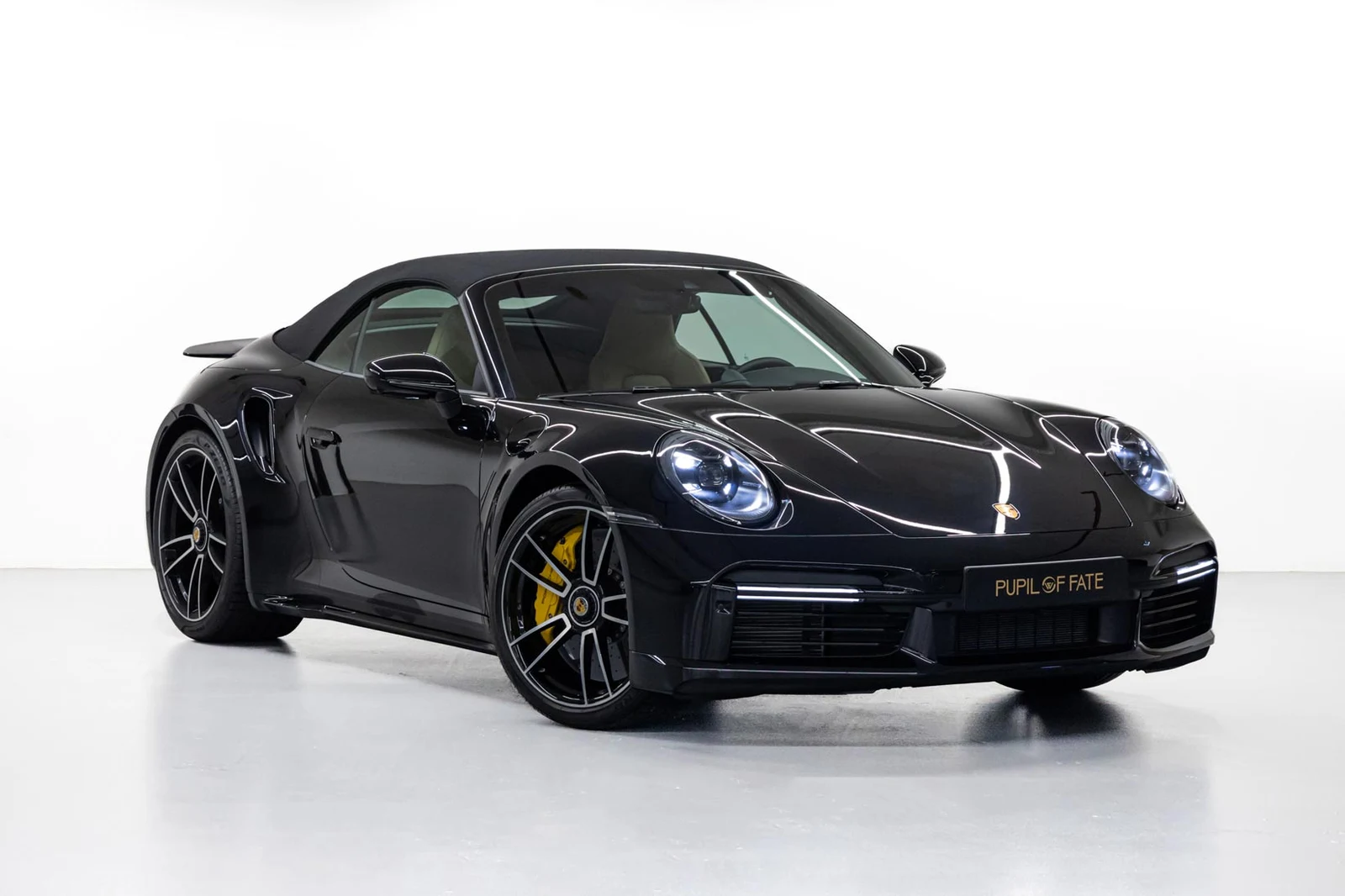 2023 Porsche 911 (992) Turbo S Cabriolet, 2/10