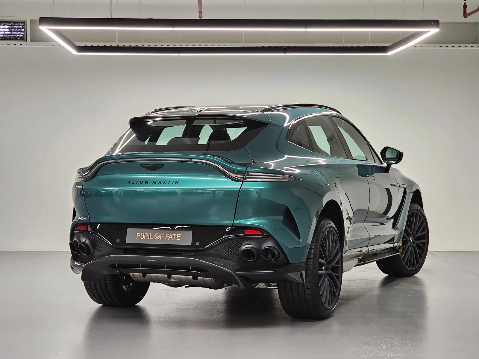 2023 Aston Martin DBX707, 3/10