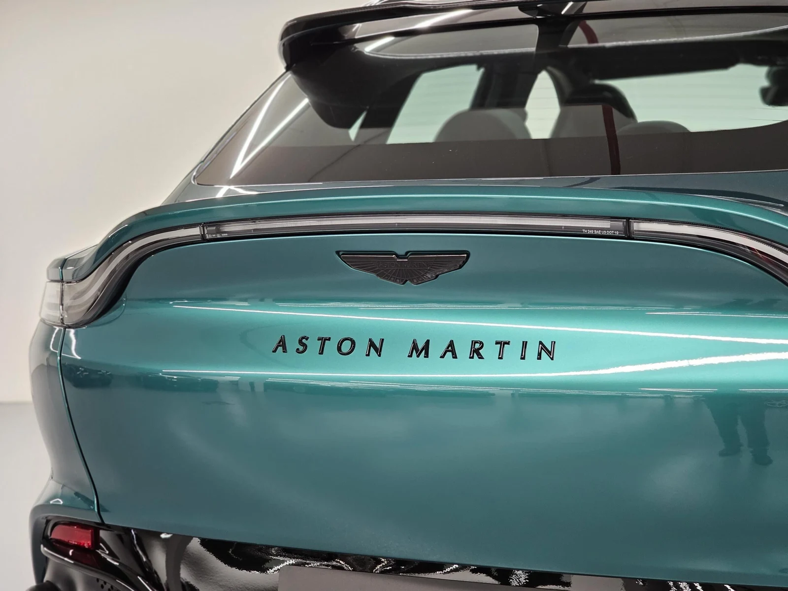 2023 Aston Martin DBX707, 5/10