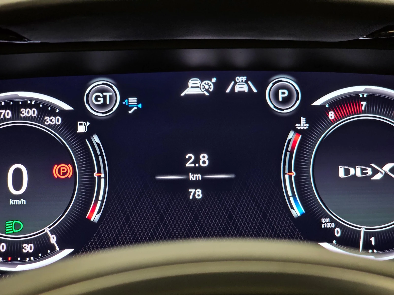 2023 Aston Martin DBX707, 10/10
