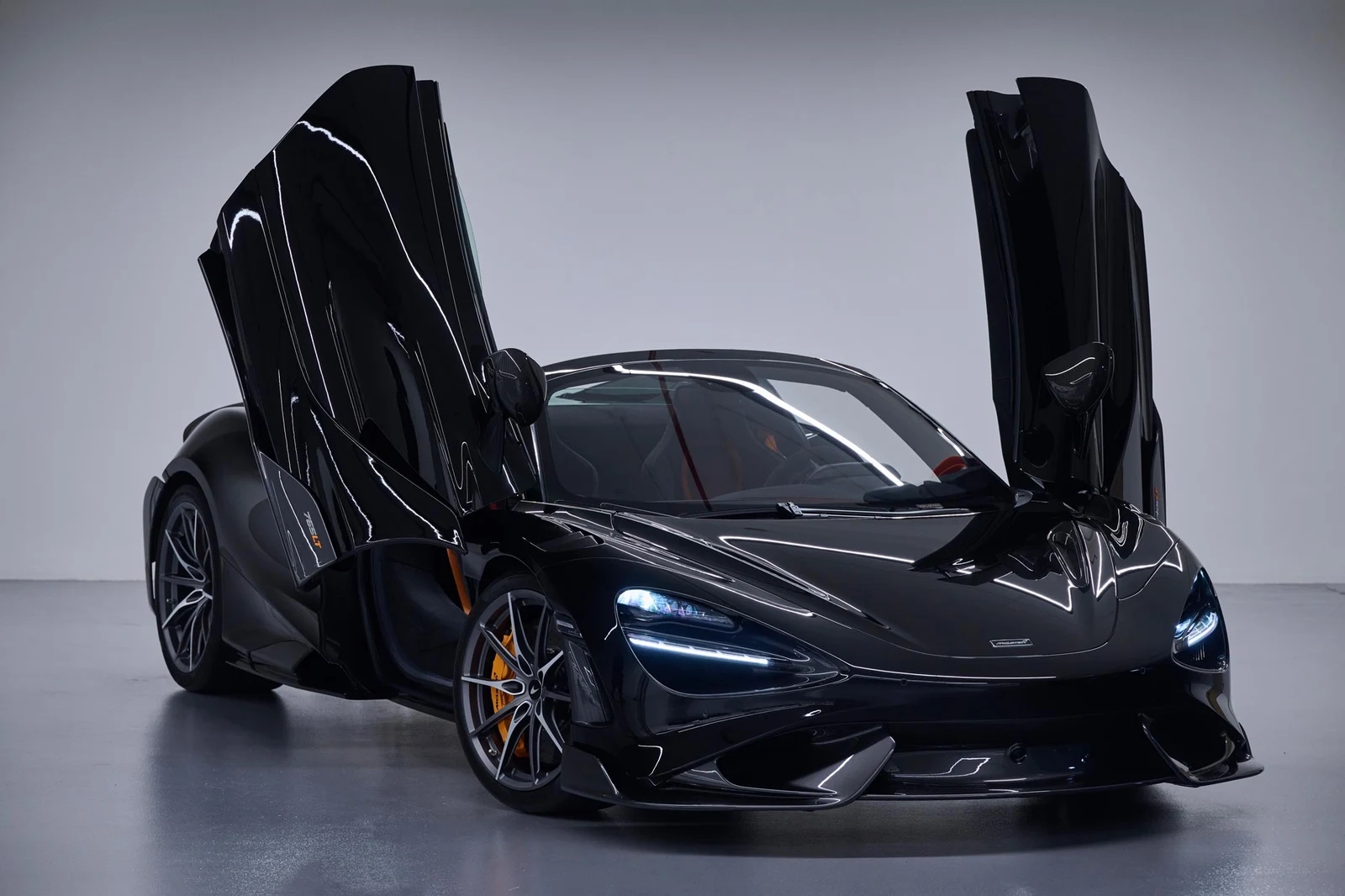 2022 McLaren 765LT Spider, 2/10