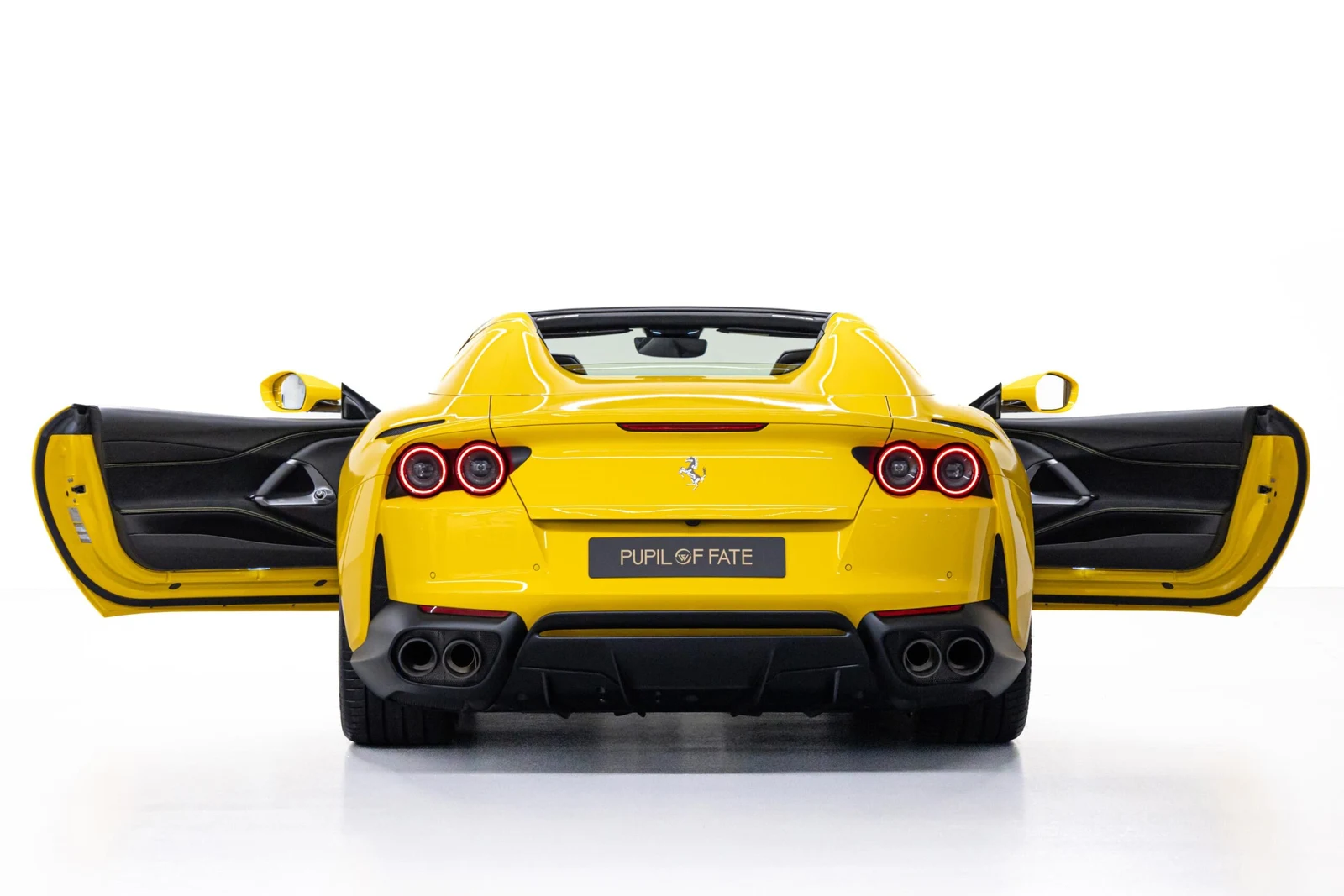 2022 Ferrari 812 GTS, 8/10