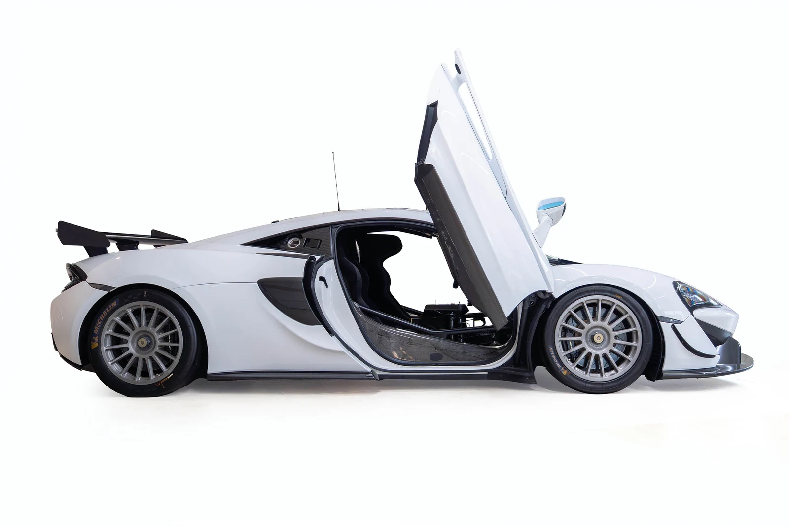 2017 McLaren 570S GT4, 4/10