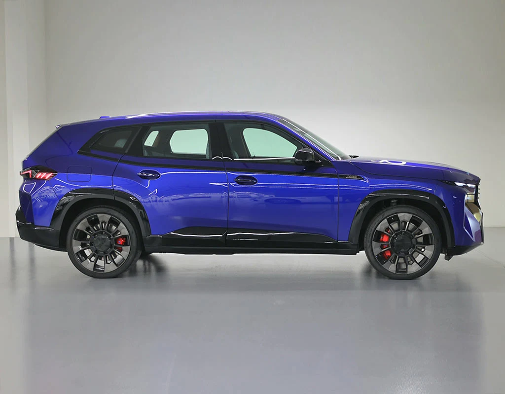 2023 BMW XM, 7/10