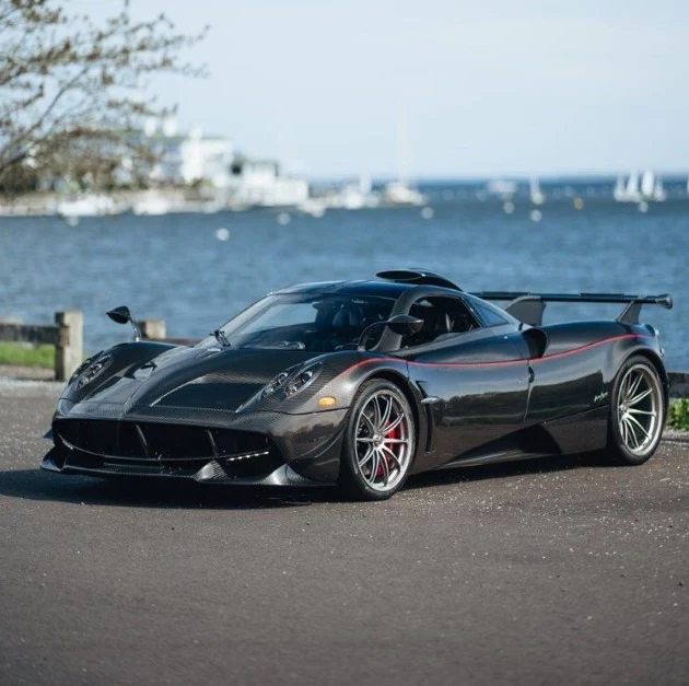 2014 Pagani Huayra Coupé, 2/18
