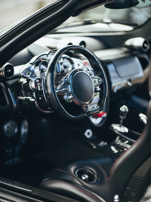 2014 Pagani Huayra Coupé, 14/18