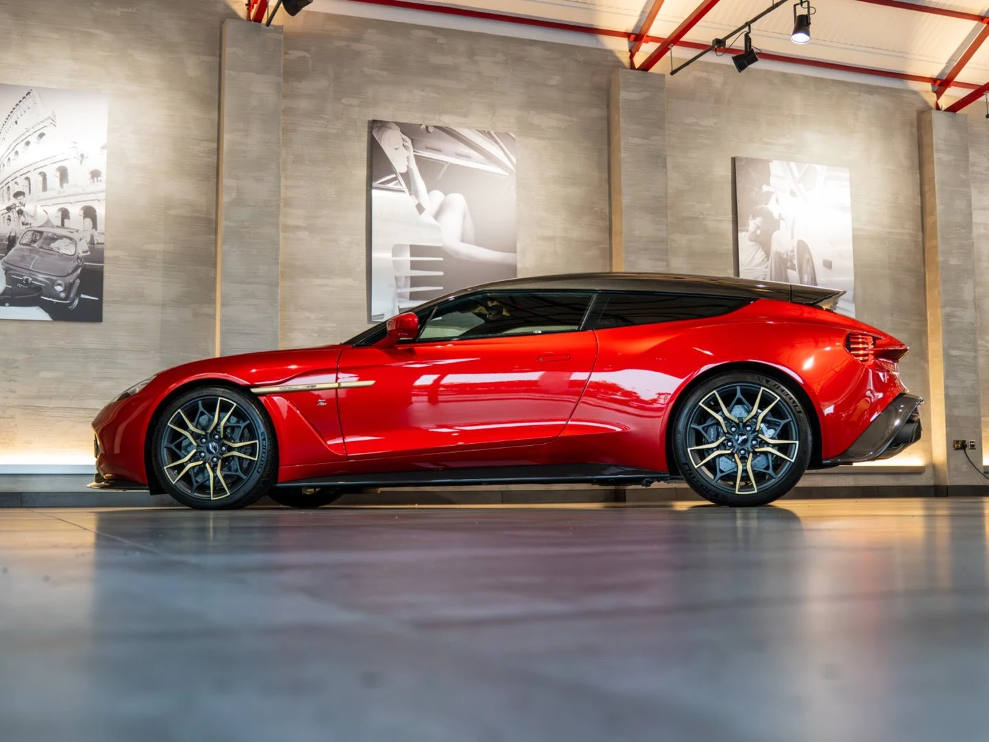 2019 Aston Martin Vanquish Zagato Shooting Brake, 15/20