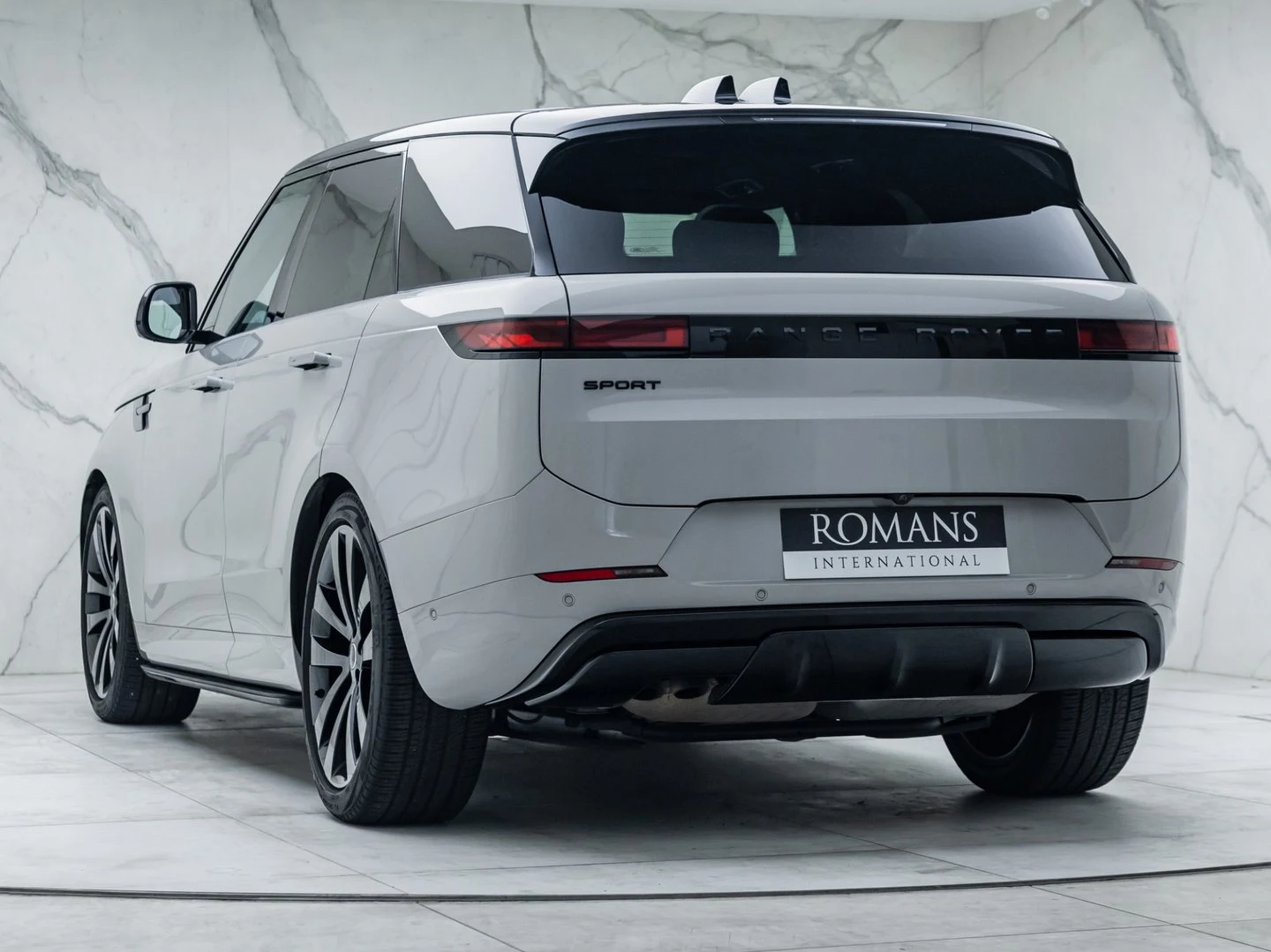 2024 Land Rover Range Rover Sport D300 Dynamic SE, 2/20