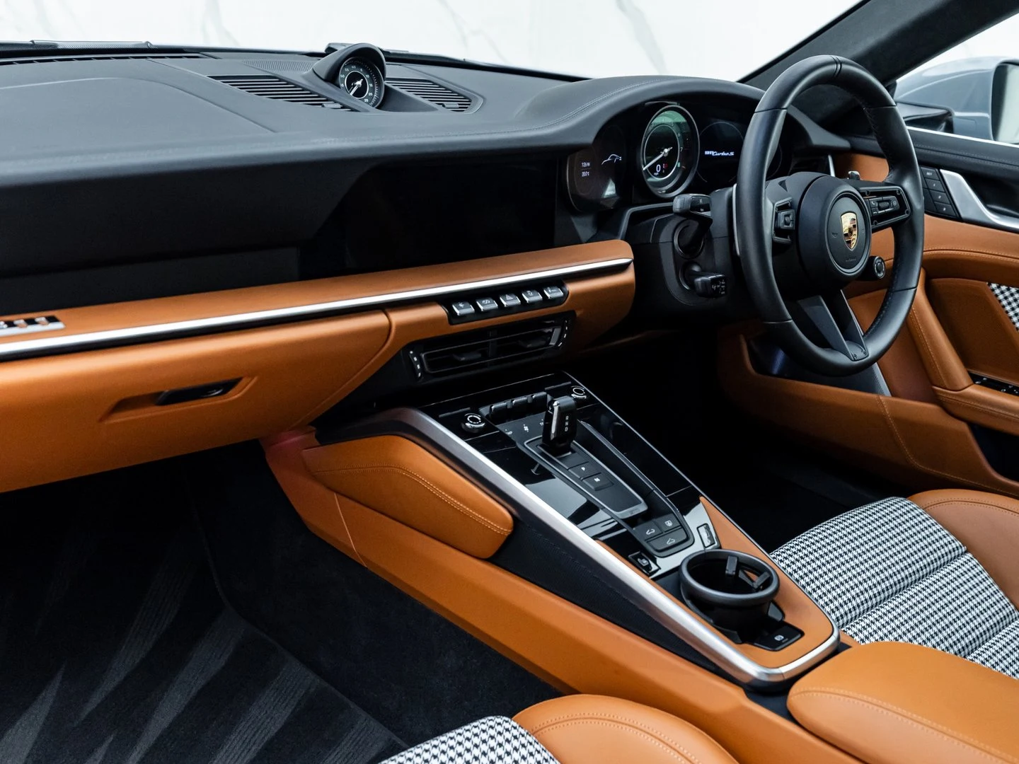 2023 Porsche 911 (992) Turbo S, 16/20