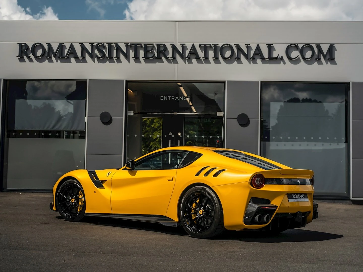 2016 Ferrari F12tdf, 13/20