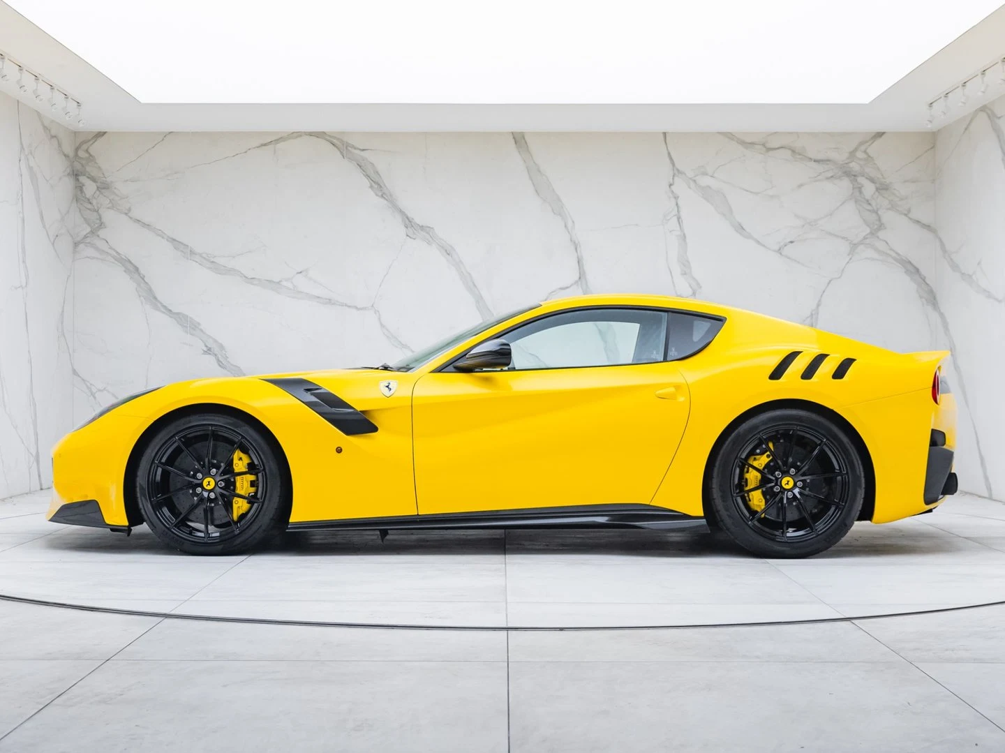 2016 Ferrari F12tdf, 19/20