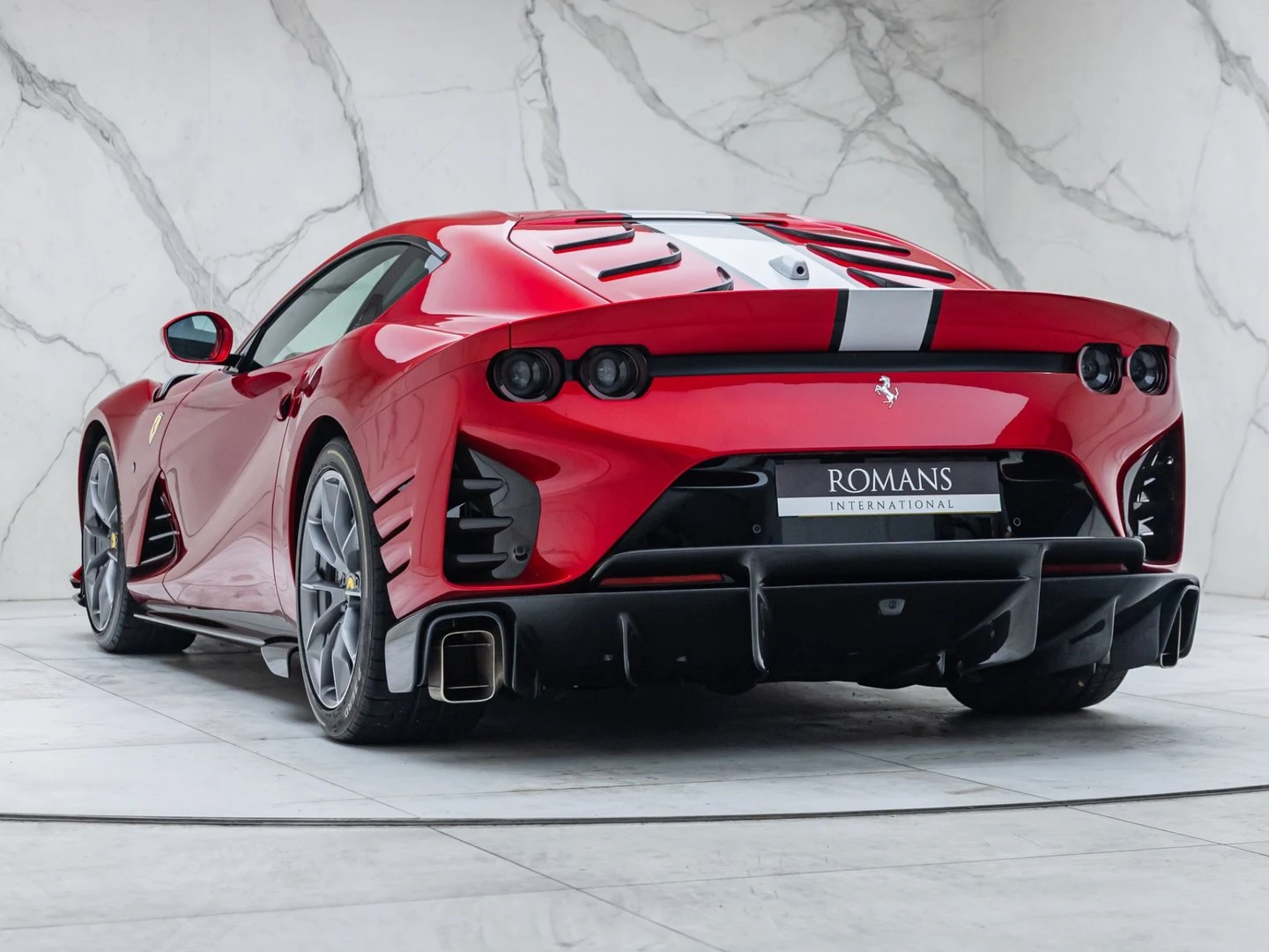 2022 Ferrari 812 Competizione, 13/20