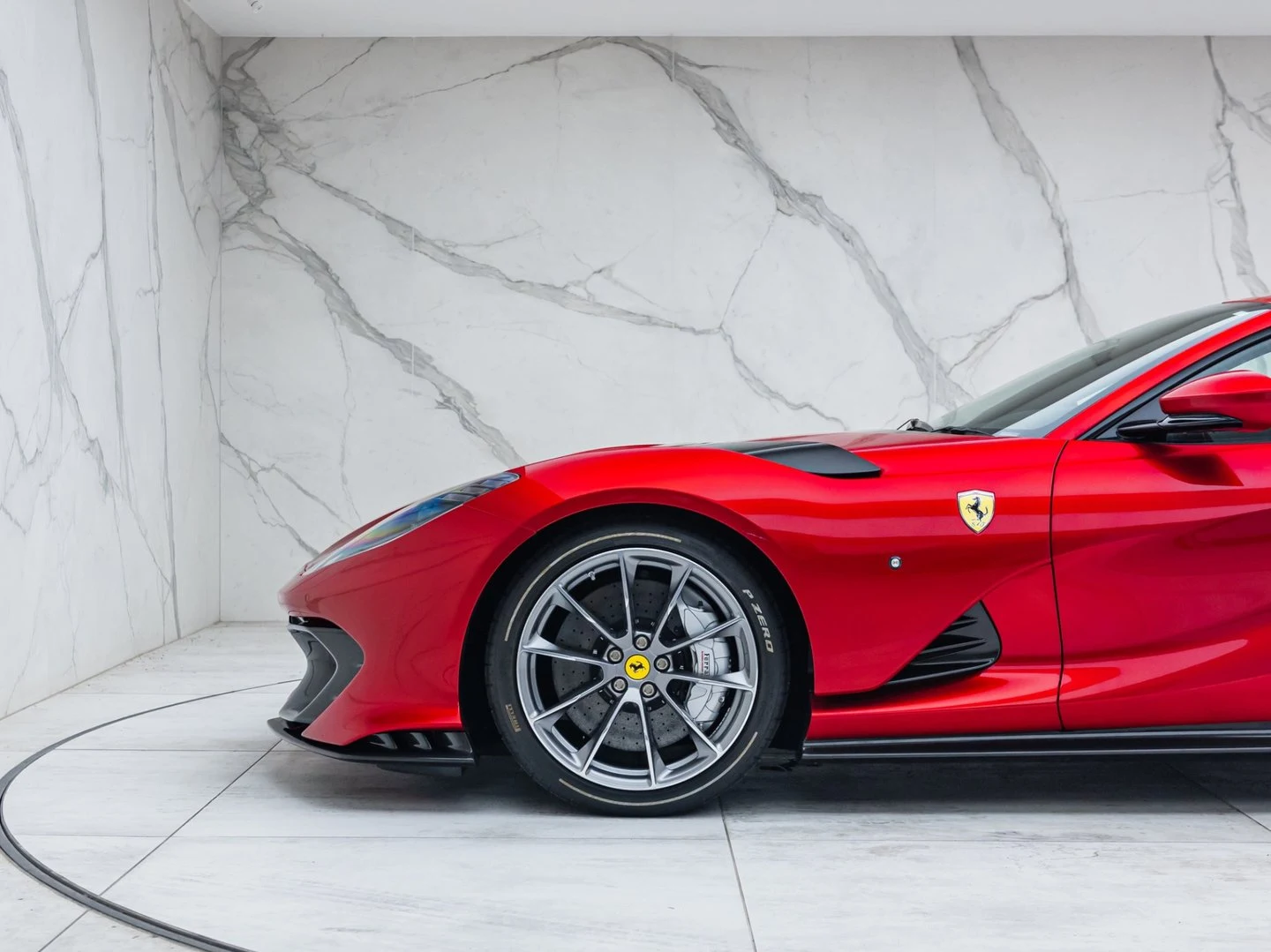 2022 Ferrari 812 Competizione, 14/20