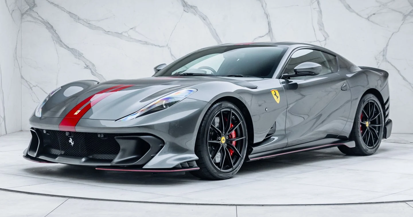 Ferrari 812 Competizione · Grigio Silverstone · Romans International