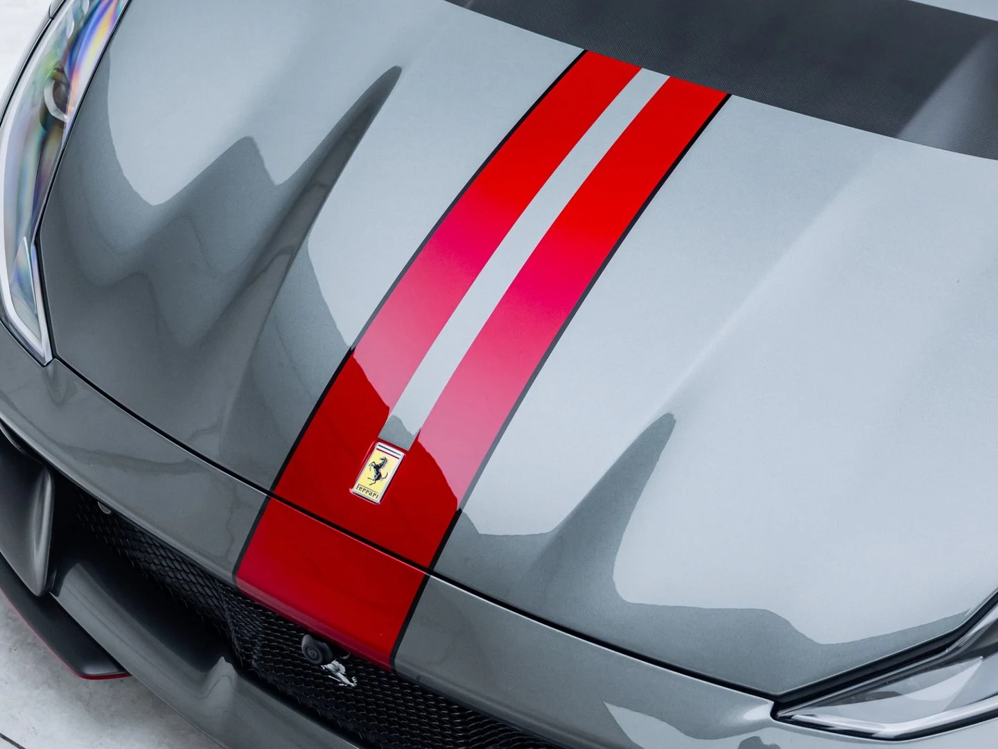 2024 Ferrari 812 Competizione, 11/20