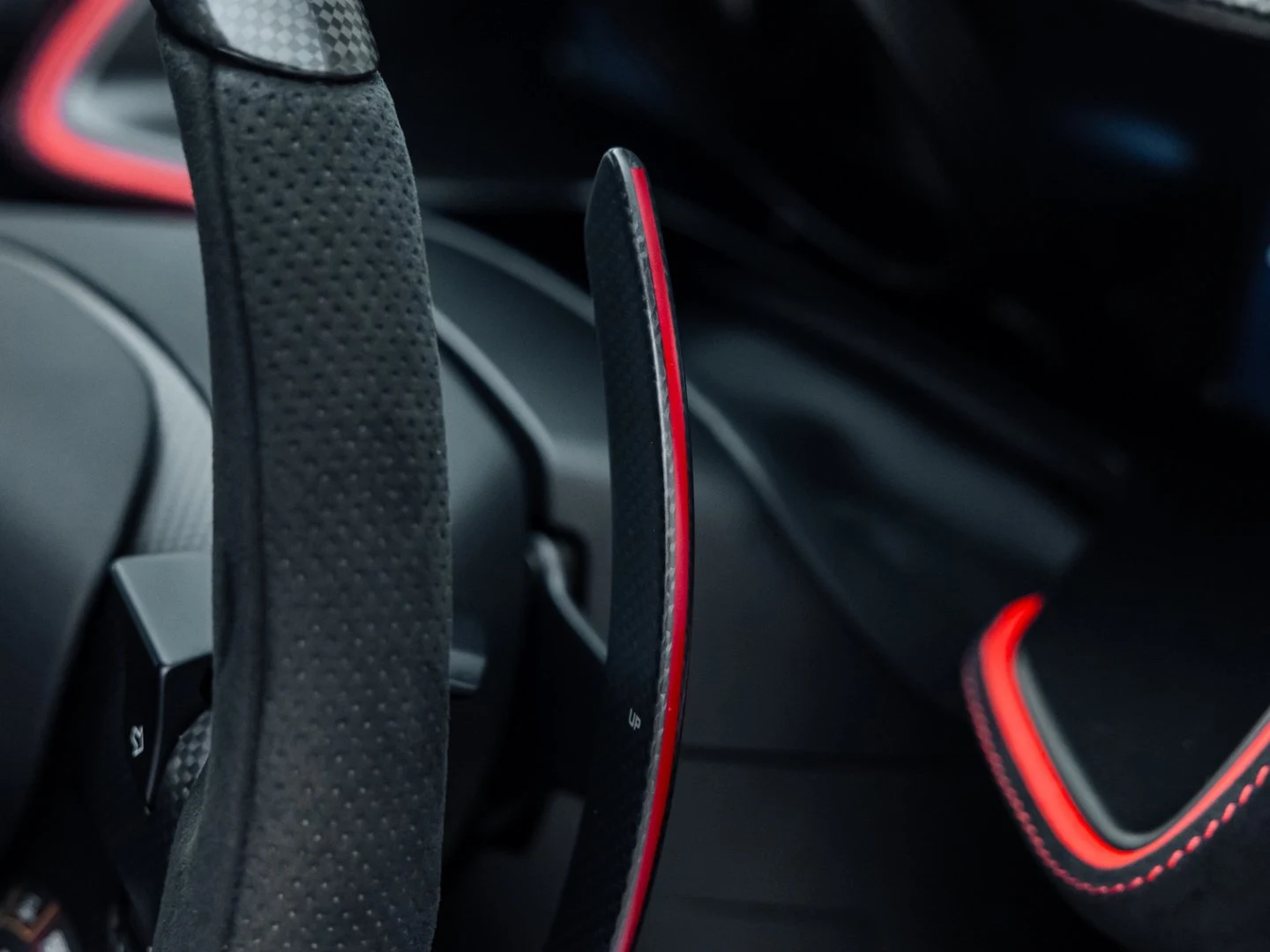 2024 Ferrari 812 Competizione, 17/20
