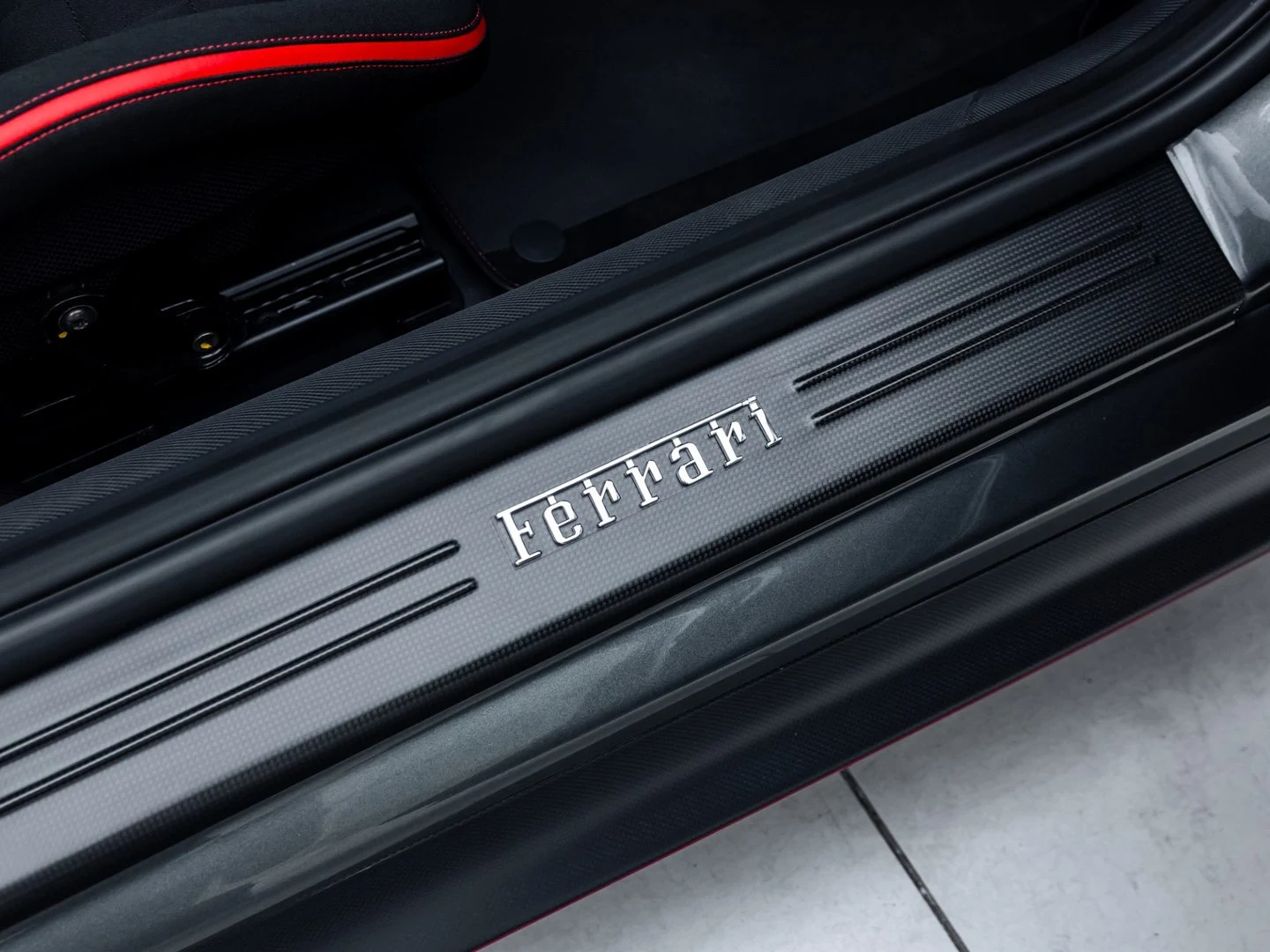 2024 Ferrari 812 Competizione, 19/20