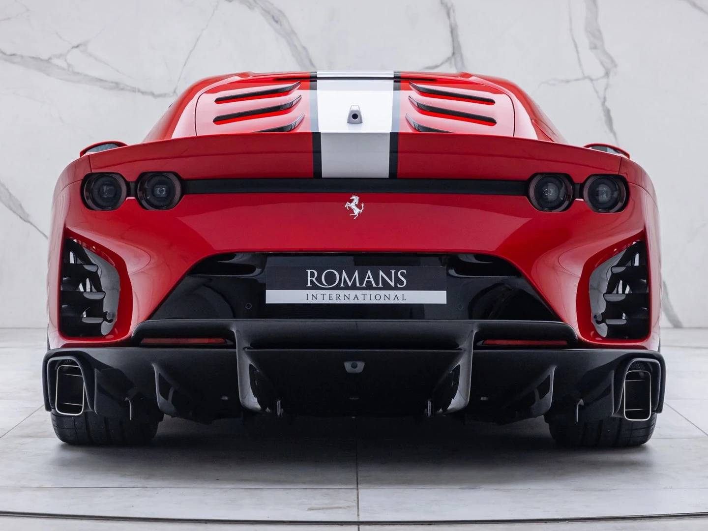 2023 Ferrari 812 Competizione, 6/20