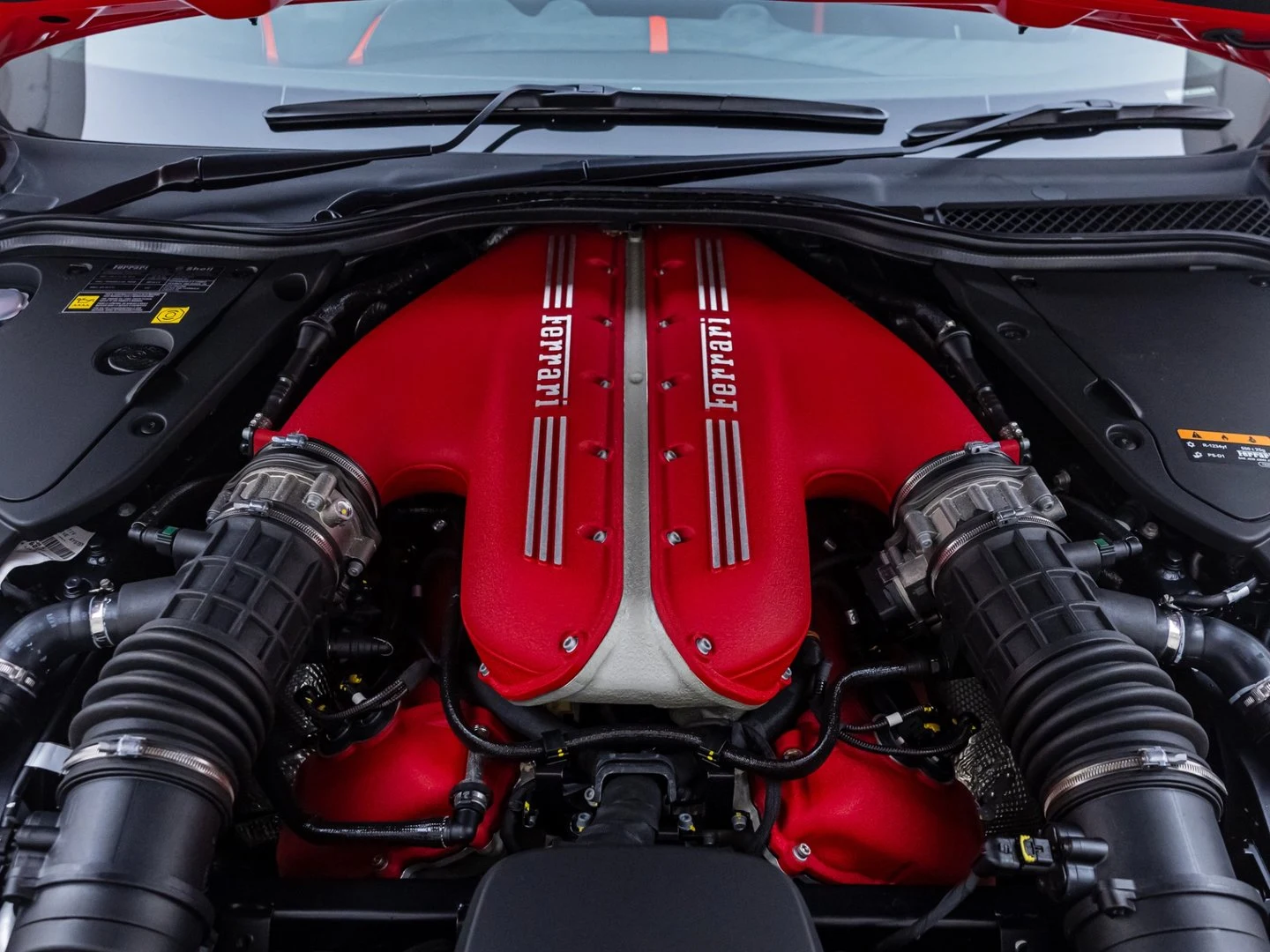 2023 Ferrari 812 Competizione, 14/20