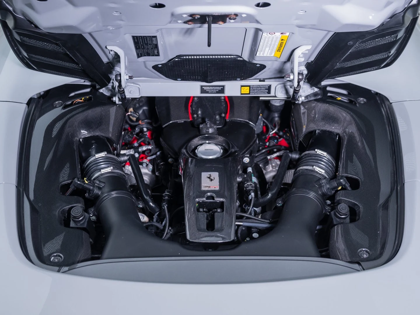 2020 Ferrari 488 Pista Spider, 8/20