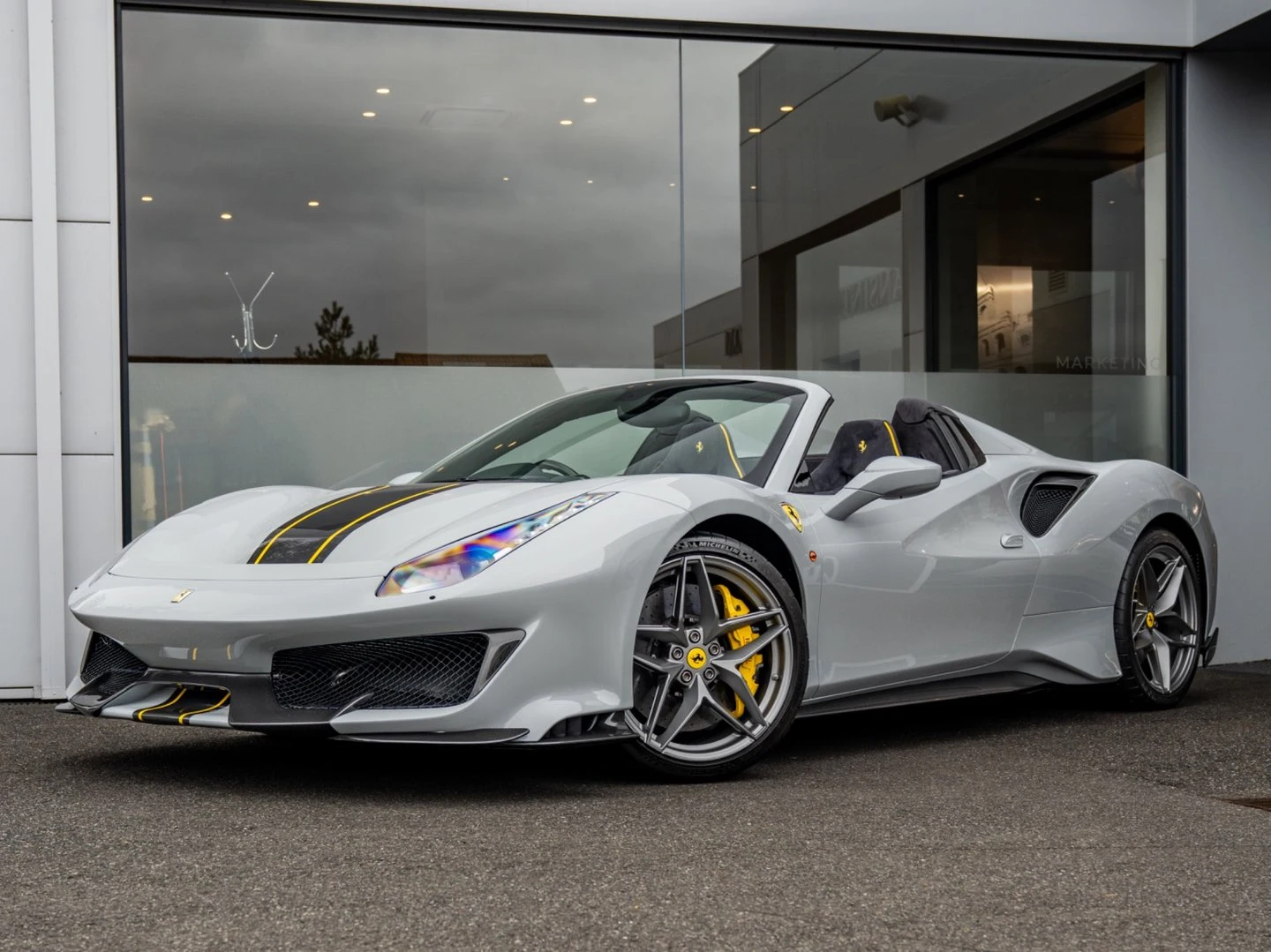 2020 Ferrari 488 Pista Spider, 19/20