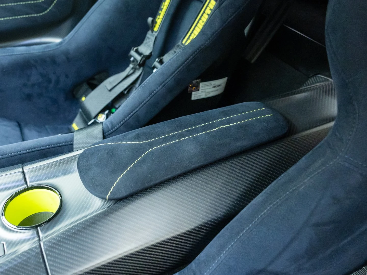2017 Aston Martin Vantage AMR Pro, 13/20