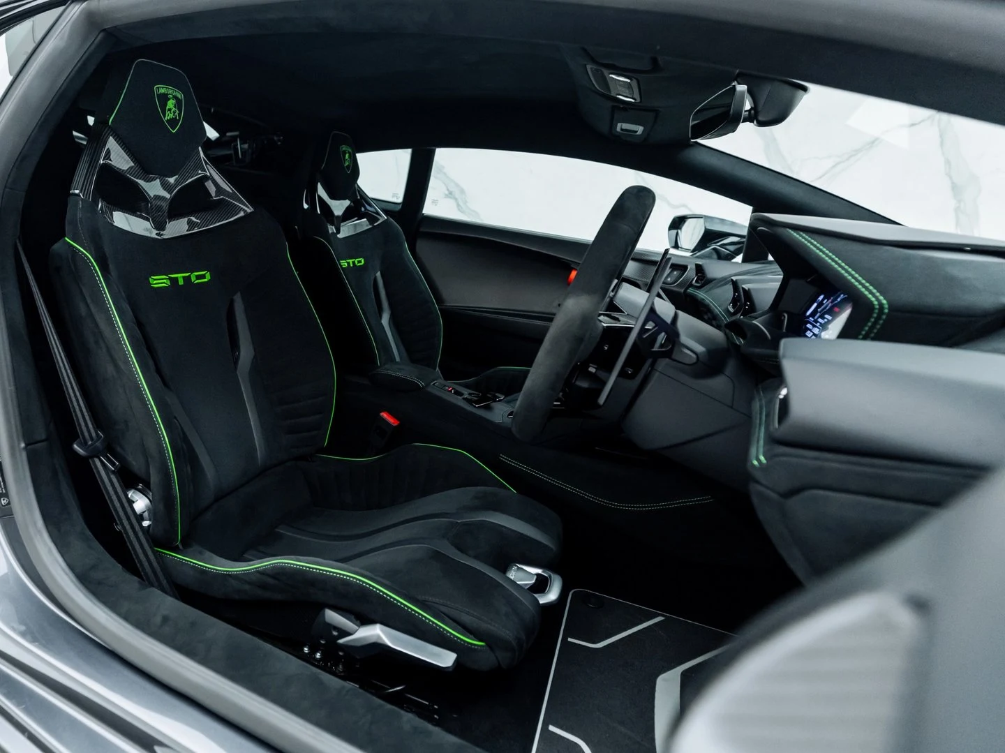 2022 Lamborghini Huracán STO, 19/20