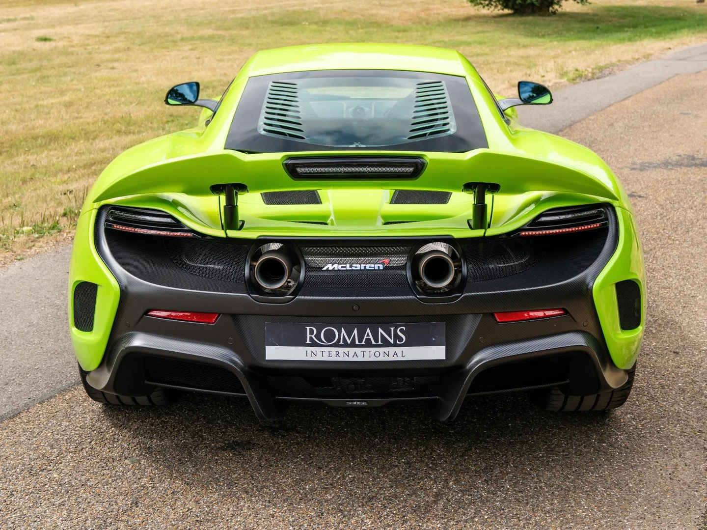 2016 McLaren 675LT, 2/20