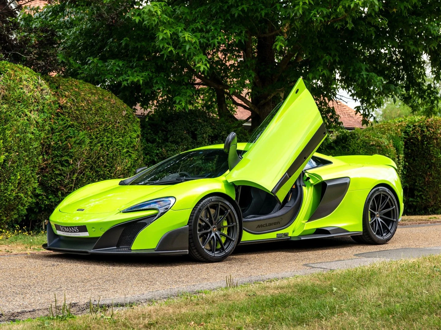 2016 McLaren 675LT, 3/20
