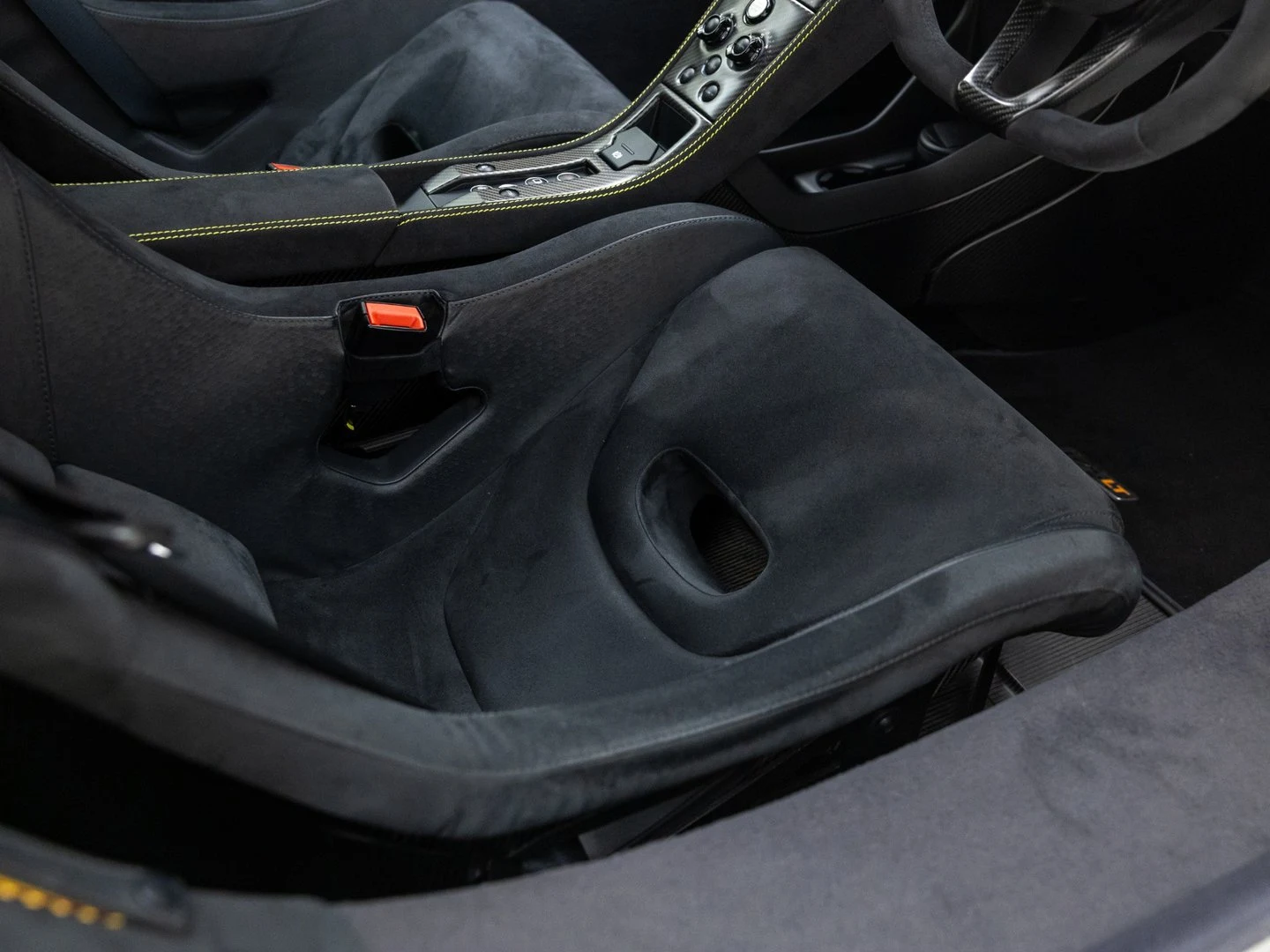 2016 McLaren 675LT, 19/20