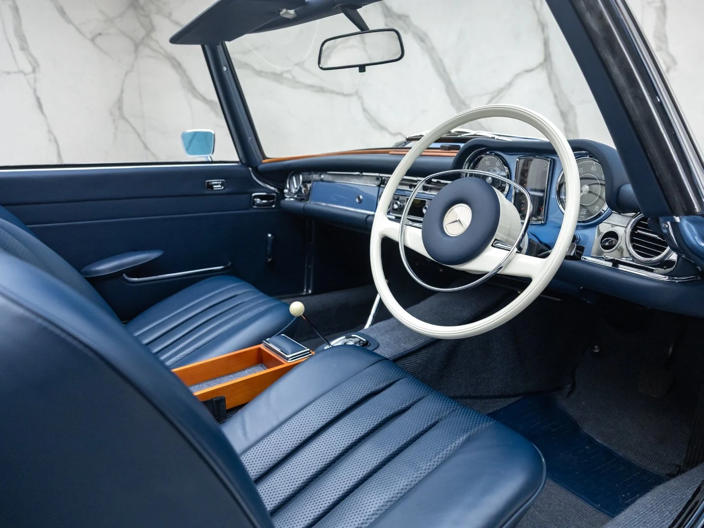 1969 Mercedes-Benz 280 SL Pagoda, 18/20