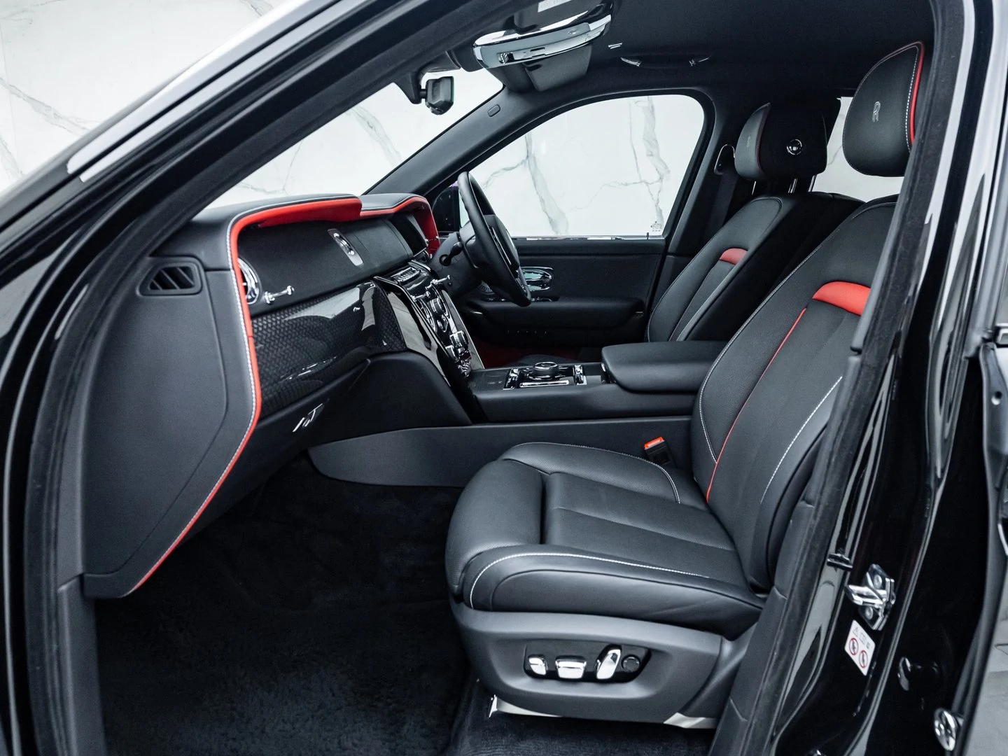 2020 Rolls-Royce Cullinan Black Badge, 12/20