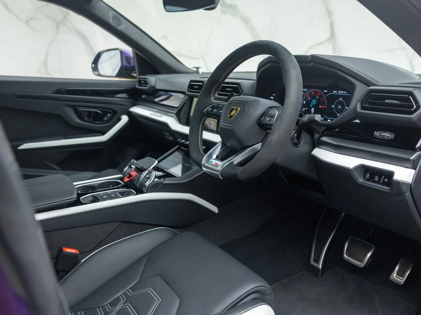 2025 Lamborghini Urus SE, 12/20
