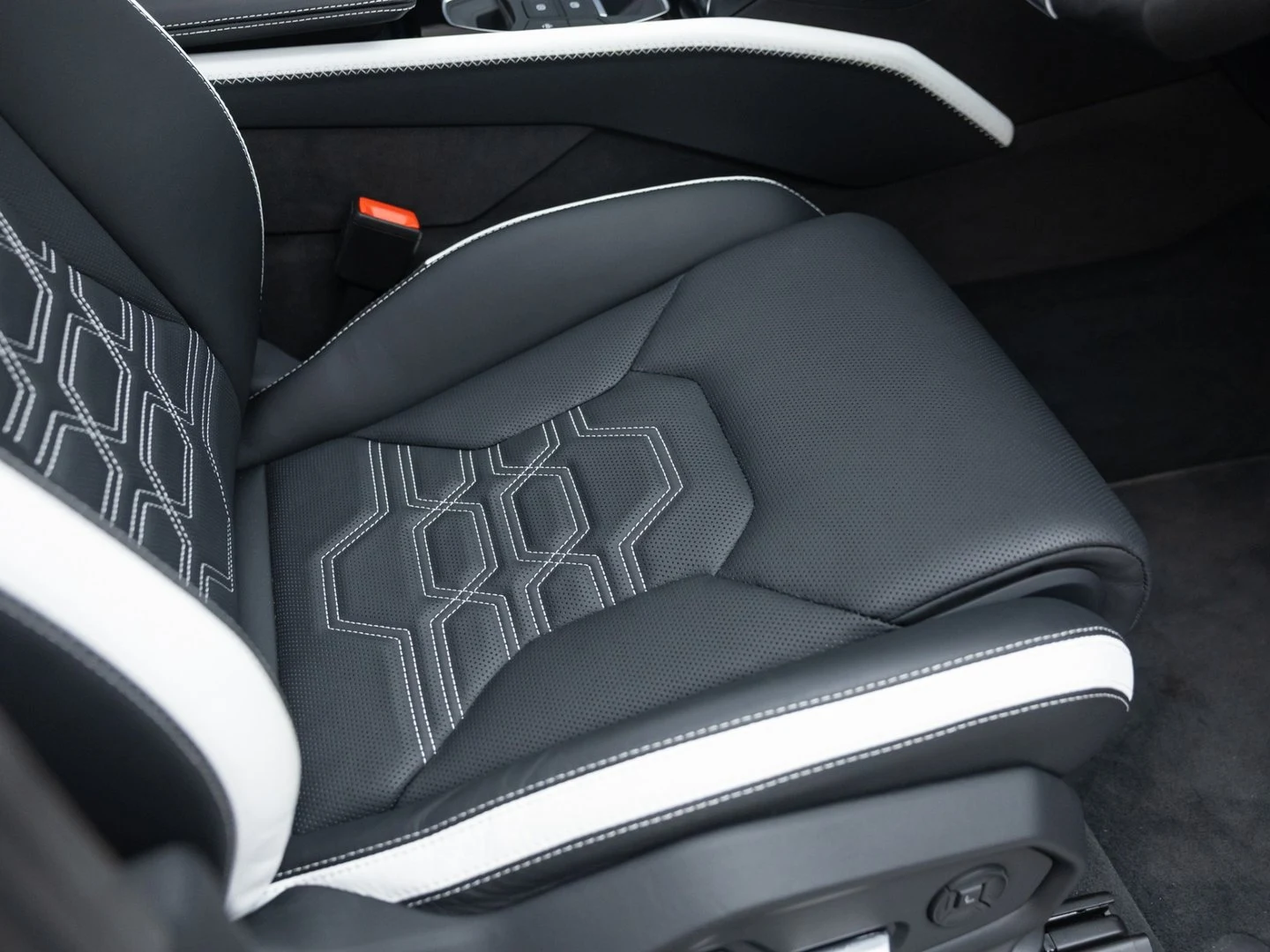 2025 Lamborghini Urus SE, 15/20