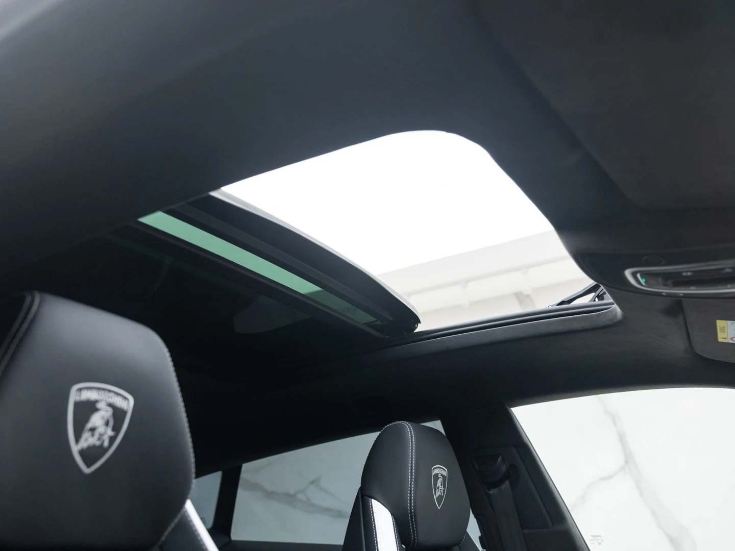 2025 Lamborghini Urus SE, 17/20