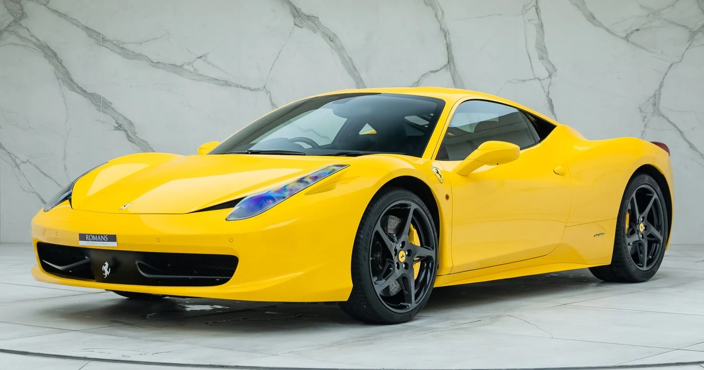 Ferrari 458 Italia · Giallo Modena · Romans International