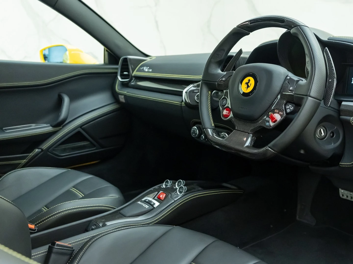 2011 Ferrari 458 Italia, 3/20